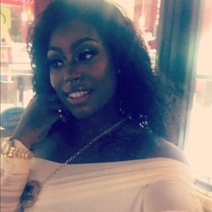 Meet your Posher, Whitney